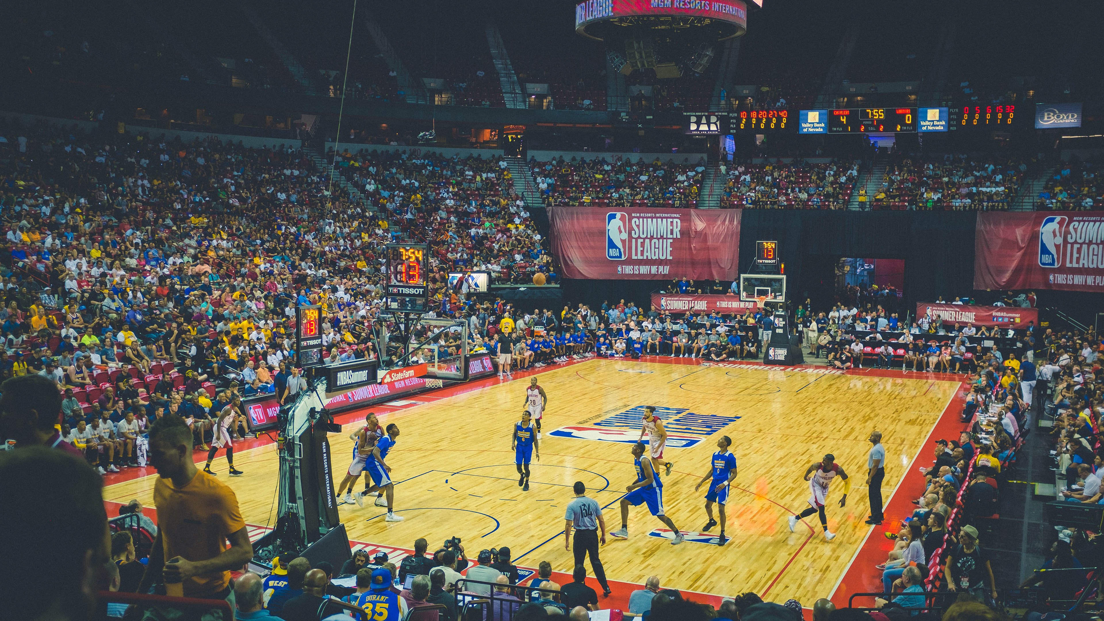 全国青少年“梦想跑”公益篮球赛在杭州激烈开展，倡导青春活力